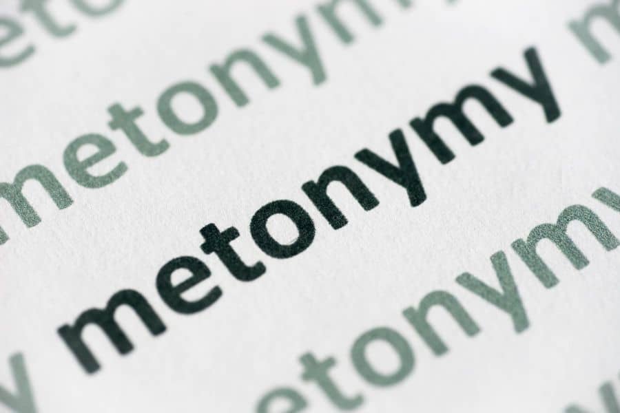 metonymy-examples-900 Animated woman reading a book